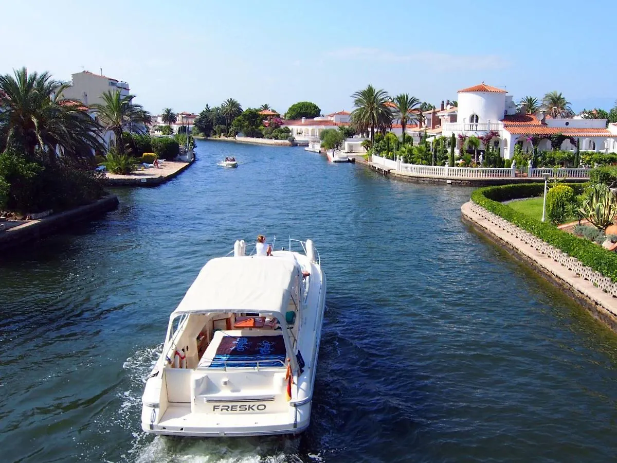 Apartment Sant Maurici-19 By Interhome Empuriabrava 0*,  Spanje